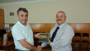 Книги и пръст от Парка на Възрожденците в Русе за