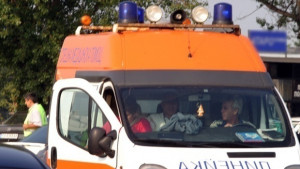 Жена с опасност за живота автобус мина през крака й