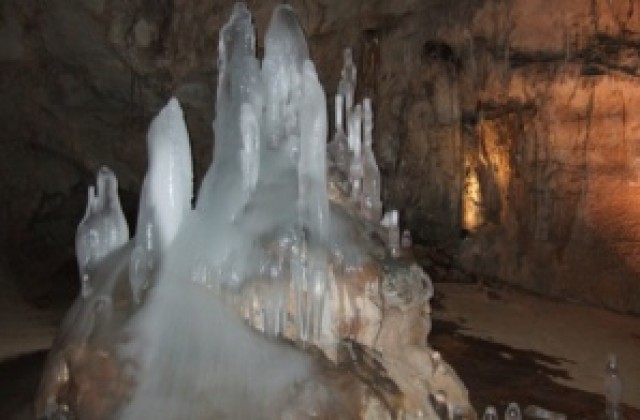 Концерт в пещерата Леденика ще зарадва ценители