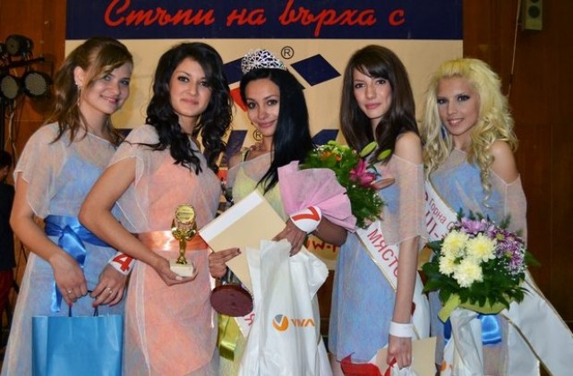 Жури и публика избраха Алина Йорданова за Мис Горна Оряховица-2012