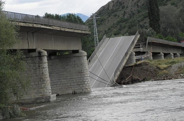 900 000 лв. ще струва възстановяването на срутения мост край Петрич