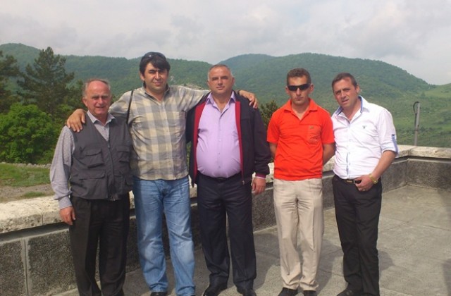 Албанци на гости на Мездра Май 2012