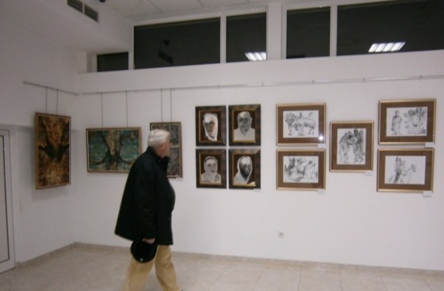 Изложба на художници с еднакви имена подготвят в Севлиево