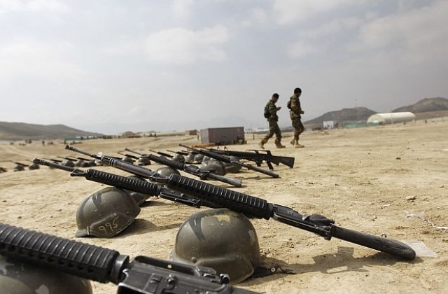 Летателен апарат на НАТО се разби в Афганистан, няма пострадали