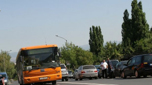 Общината прекратява договора си с КаратС поеме лизинга на автобусите
