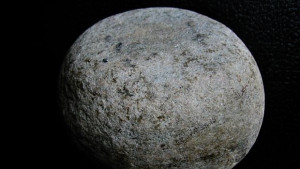 Астероид с размерите на 6етажен блок прелетя край Земята