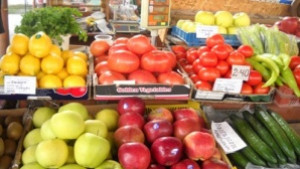 Данъчни запечатали обект на централния пазар