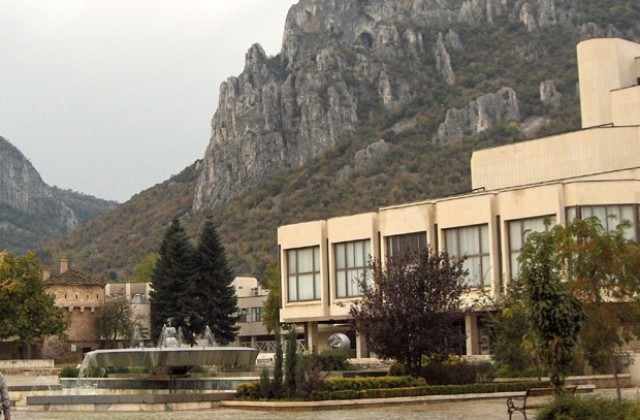 Врачани ще видят изложба „Портрети от безвремието