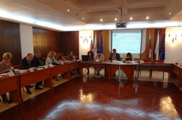 Няма еднозначен отговор на въпроса дали банките имат право да увеличават едностранно лихвите