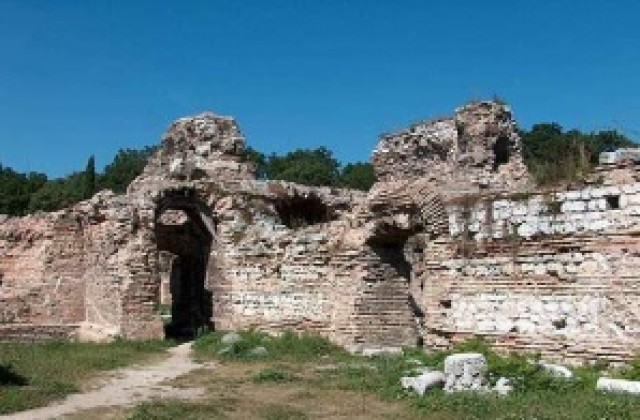 Държавата да помогне за съхраняването на Римските терми, призовават от ДНЕС