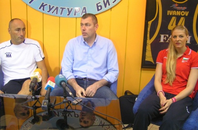 Гледаме два мача по волейбол само срещу 2 лева