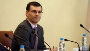 Дянков предлага акциза върху горивата в ЕС да се определя
