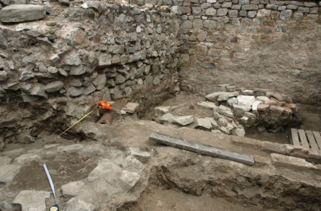 Три кладенеца хвърлиха в недоумение археолозите на Одеона