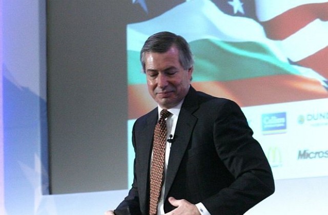 Да си посланик в България