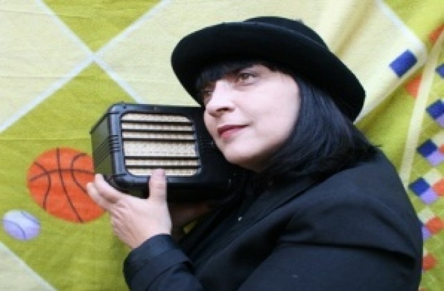 Едно малко радио и Любов и пари през третия ден на Варненско лято