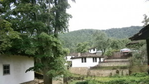 Предимно слънчево