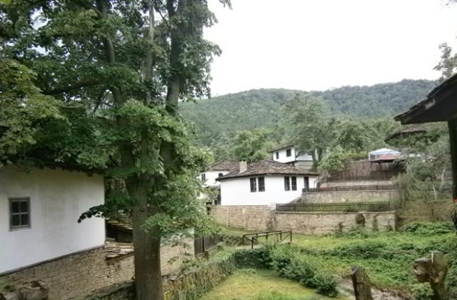 Предимно слънчево