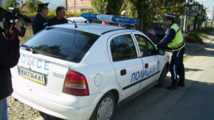 Антимафиоти задържаха мъж с фалшиви документи