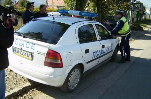 Антимафиоти задържаха мъж с фалшиви документи