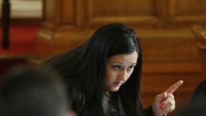 Павлова постави на дневен ред темата за застраховането на имоти