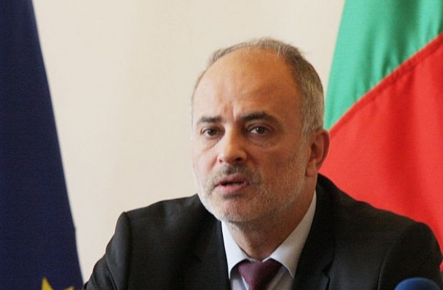 Тотю Младенов идва на Златните за социален форум