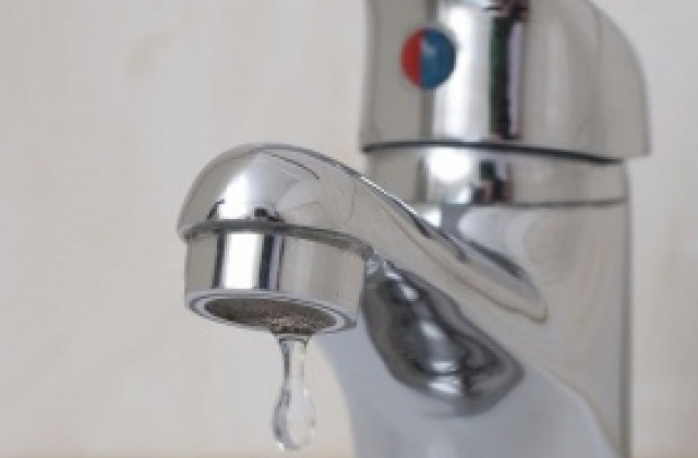 100 000 без топла вода за лятото в Бургас