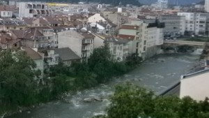 Мирис на мазут но Янтра не е замърсена