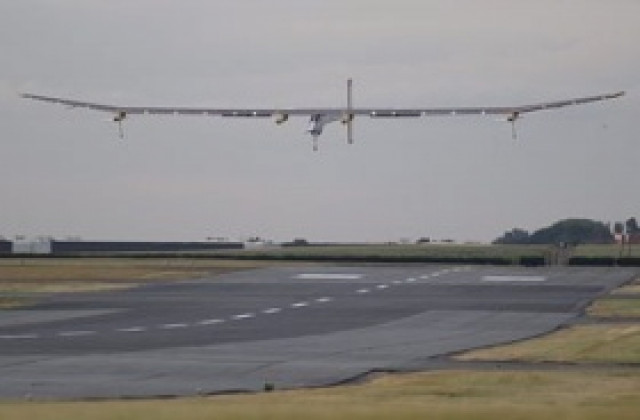 Solar Impulse извърши първия си междуконтинентален полет