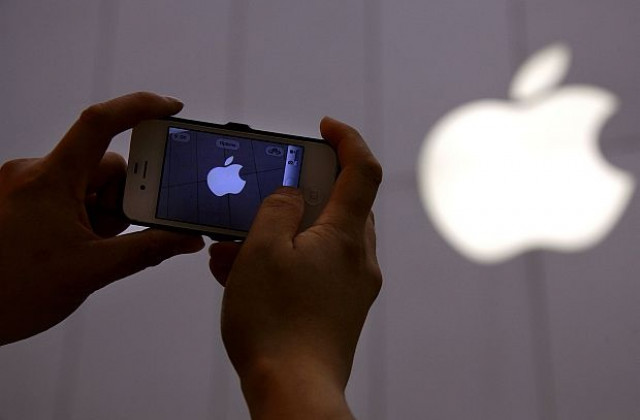 Златен iPhone от AmosuCouture