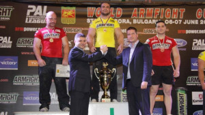 Найсилната дясна ръка в света е на Арсен Лилиев от