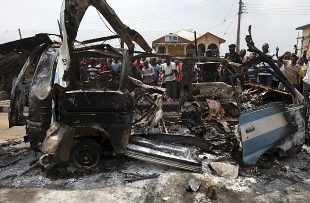 Взрив пред полицейски щаб в Нигерия взе десетки жертви