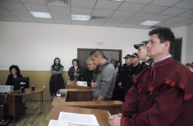 Предадоха Рашков-внук на съд за подкуп на катаджии