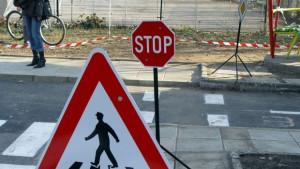 Шофьор блъсна пешеходец и избяга