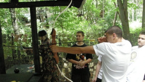 Състезатели от 5 държави мерят сили в стрелбата с лък