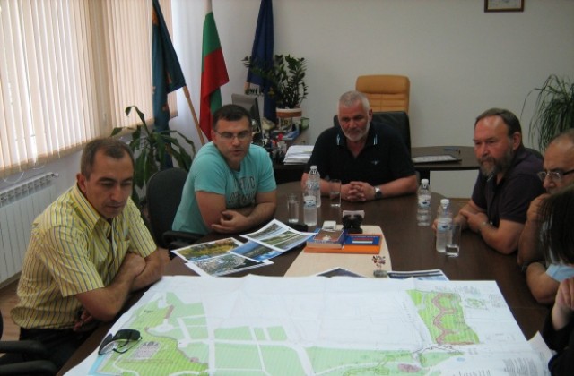 Дянков обеща бонуси за общините в напредък