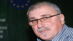 Шакариян Продължаваме да работим въпреки изхода на сделката за Транстриумф