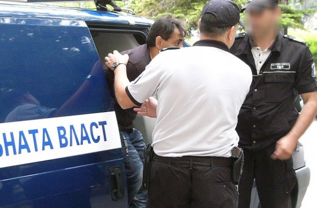 Изнасилвачът на 10-годишното дете давал пари на майката, за да мълчи