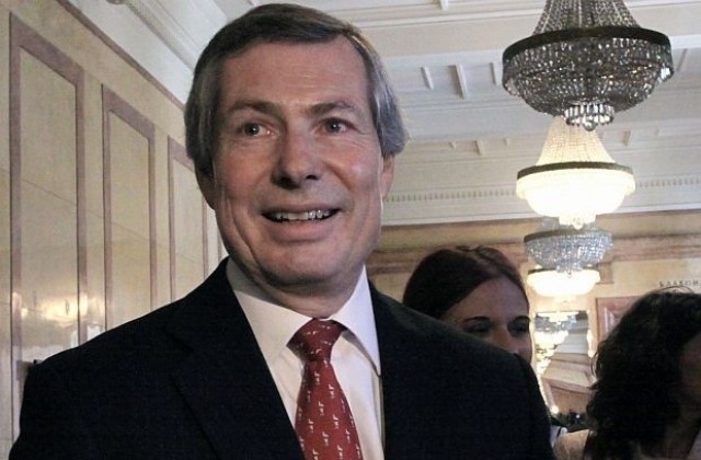 Уорлик обърка Варна с Бургас, впечатлен от магистрати