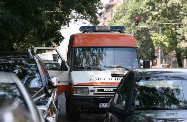 Неуправляем камион в Добрич помете момиче, ранени са още двама мъже