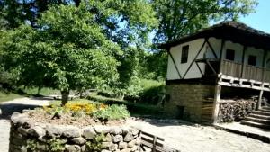 Предимно слънчево