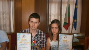 Двама шуменци спечелиха конкурс в Казахстан пели български песни