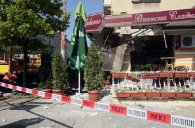 До края на юли ремонтират сградата, която вчера пропадна в София