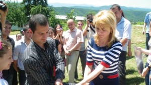 Хибридна система с автономно електрозахранване чрез енергия от възобновяеми източници