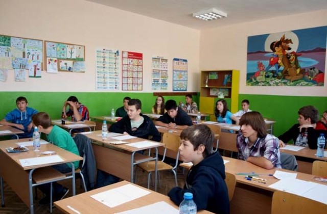 Една пълна шестица отсрамва седмокласниците от Разградско