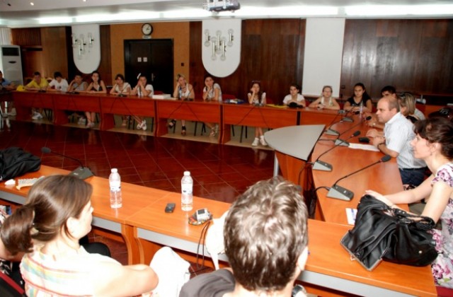 Кметът се срещна с чуждестранни ученици