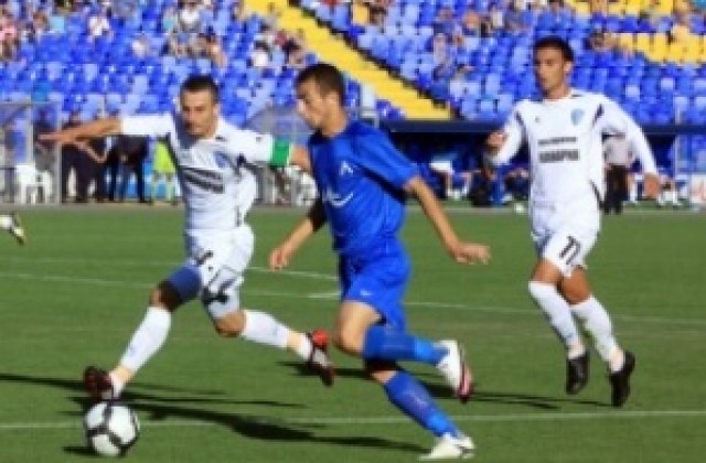 Черно море и Локо Пд в борба за Дани Младенов