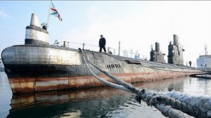 Вадят подводница Слава на сушата ще става музей