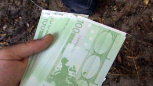 Търсят печатницата на 60 000 евро менте в Пловдивско фалшификаторите