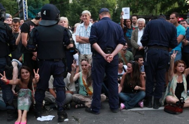 Контрапротест затваря центъра на столицата