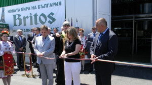 Премиерът преряза лентата на новата пивоварна на България